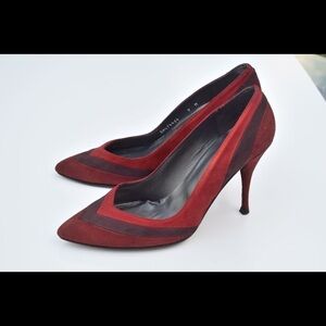Stuart Weitzman pumps
